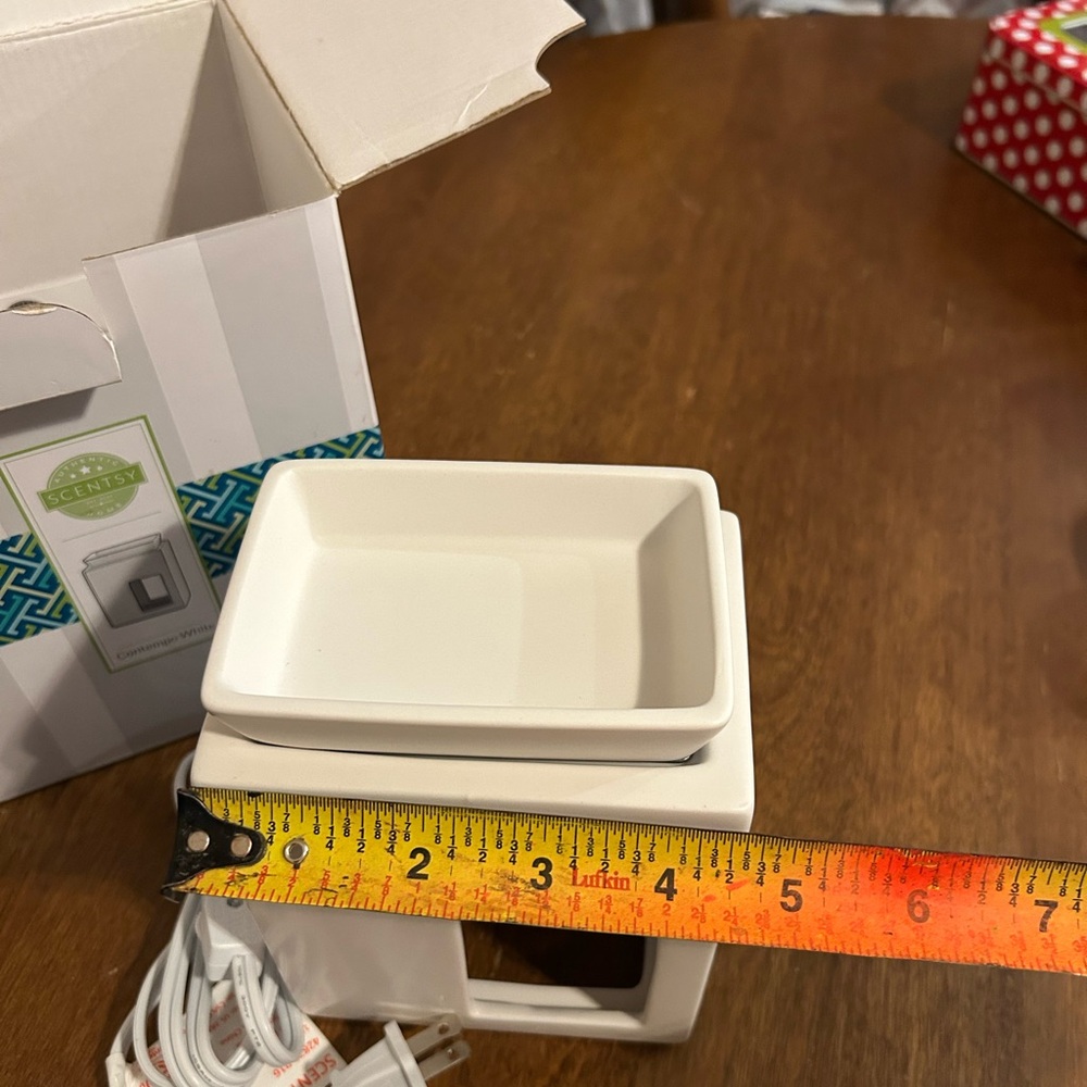 Scentsy, Comptempo White Wax Warmer - Picture 6 of 8